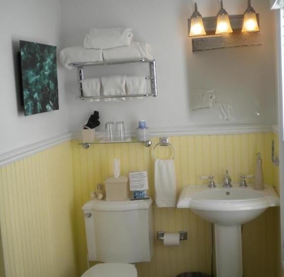 חדר סטנדרט עם מיטת קינג, The Stirling House Waterfront Inn Greenport