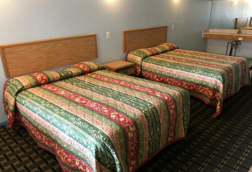 Номер Стандарт 2 Двуспальные Кровати, Chester Inn Motel