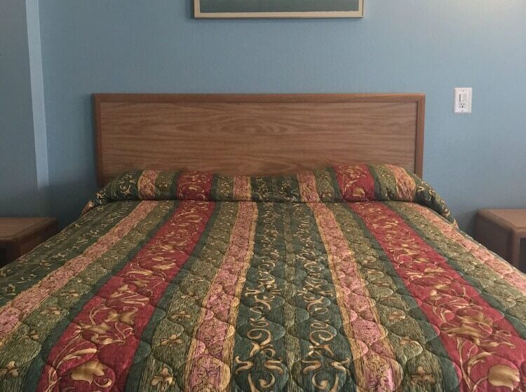 غرفه قياسيه سريرين مزدوجين, Chester Inn Motel