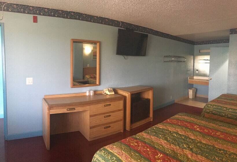 غرفه قياسيه سريرين مزدوجين, Chester Inn Motel