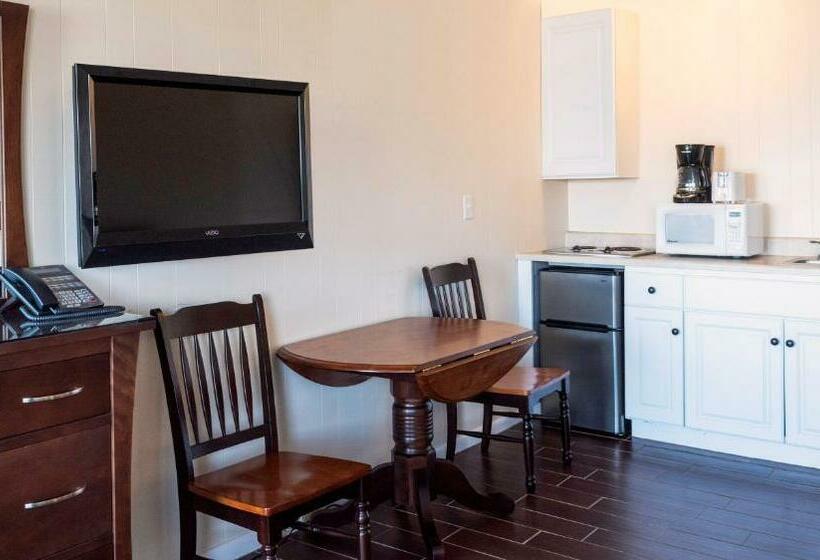 オーシャンビュースイート, Copley Lareine Motel