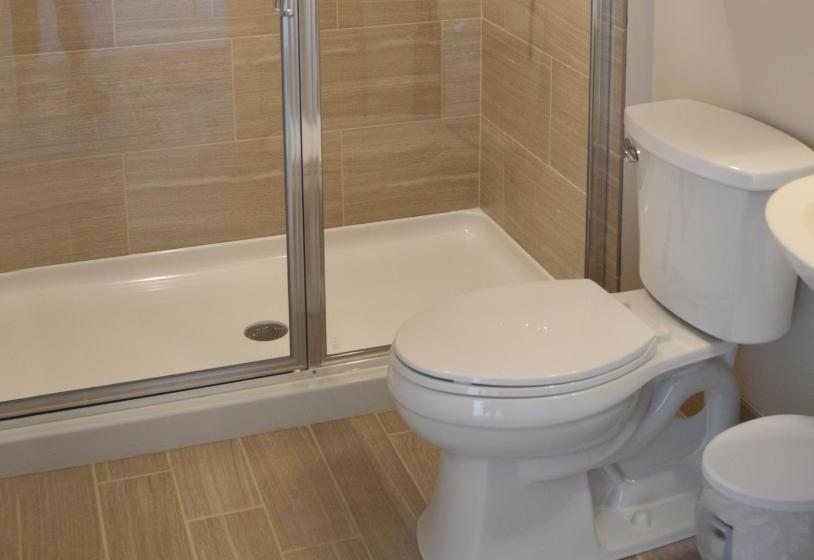 2ベッドルームハウス, Copley Lareine Motel