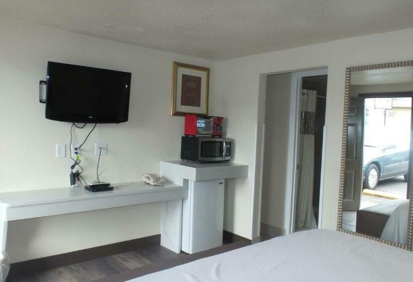 豪华房间, Del Rancho Motel