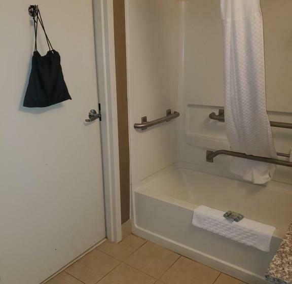 חדר סטנדרט, מיטת קווין, מותאם לאדם עם מוגבלויות, Best Western Maple City Inn