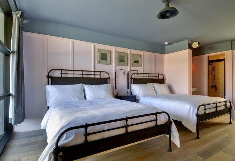 Номер Стандарт с Террасой, The Montauk Beach House