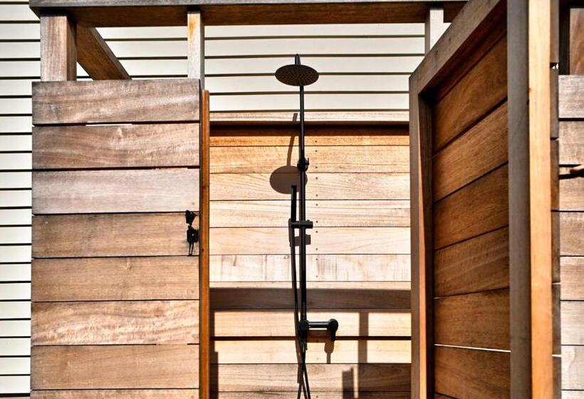 بنجلو عائلى, The Montauk Beach House