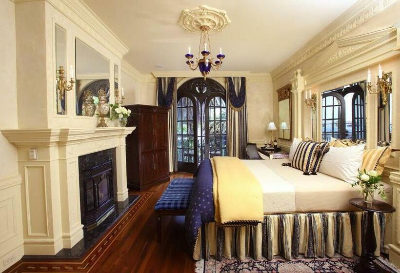 キングサイズベッドのスタンダードルーム, Ledson Hotel & Zina Lounge