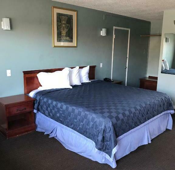 חדר סטנדרט עם מיטת קינג, Economy Inn