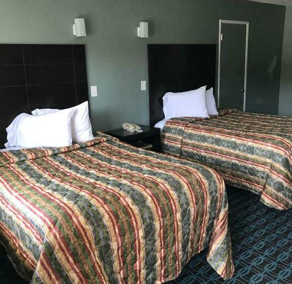 חדר סטנדרט שתי מיטות זוגיות, Economy Inn