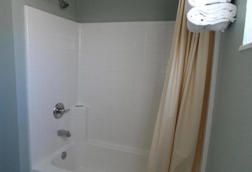 חדר סטנדרט עם מיטת קינג, Economy Inn