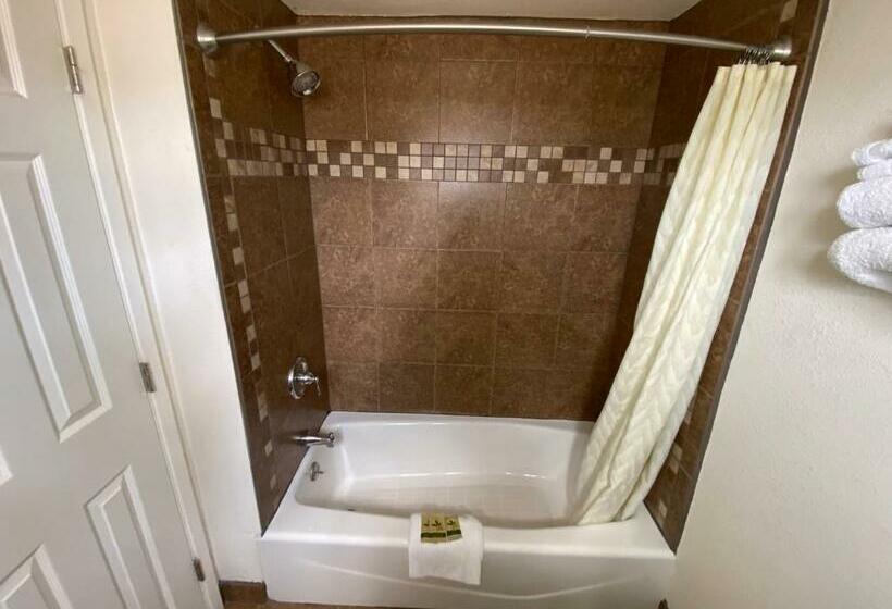 Номер Стандарт, Economy Inn Paso Robles