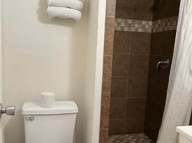 Номер Стандарт, Economy Inn Paso Robles