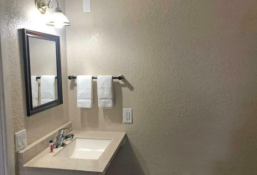 Номер Стандарт, Knights Inn Harrisonville