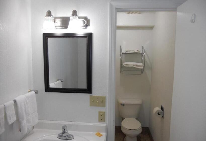 Люкс, Knights Inn Harrisonville