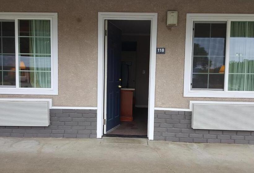 패밀리 스위트, Pacific Motel