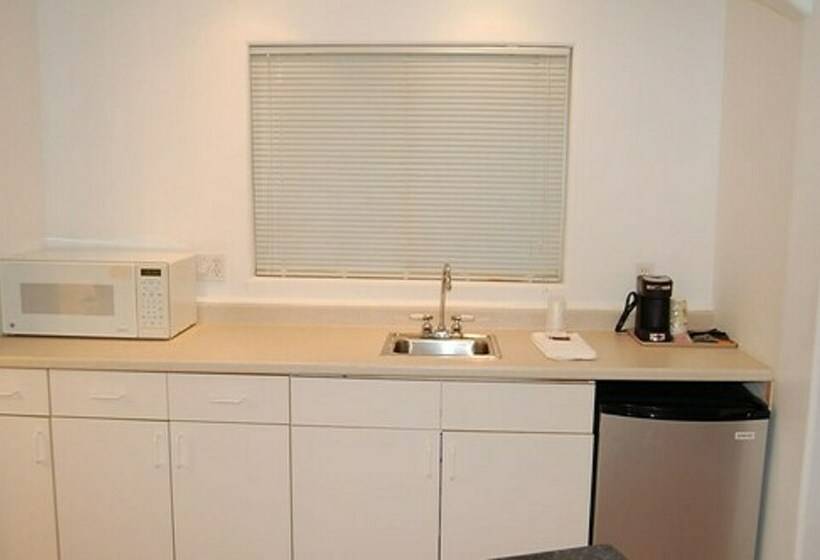 חדר סטנדרט עם מיטת קינג, Point 1 Resort & Motel