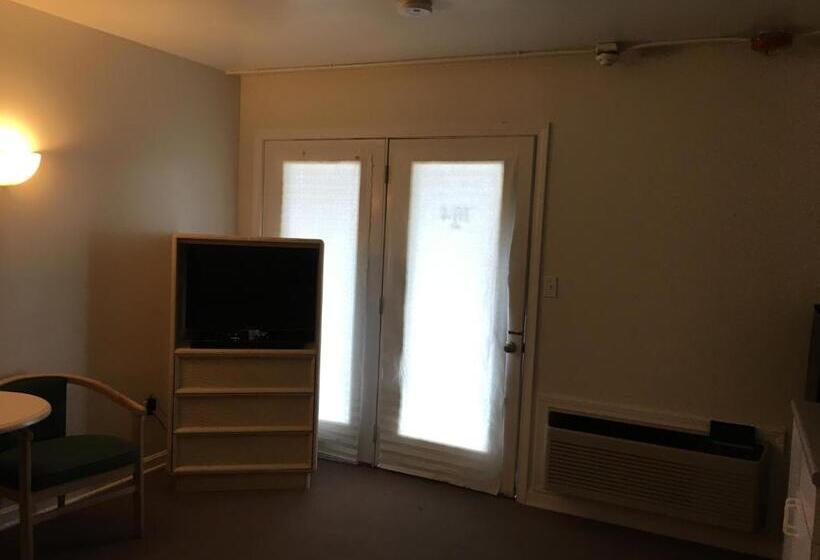 חדר סטנדרט עם מיטת קינג, Point 1 Resort & Motel