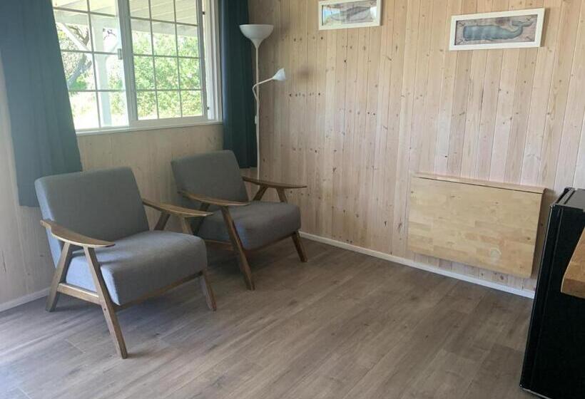 Люкс Кровать Кинг, Tillicum Beach Motel   Formerly Deane S Oceanfront Lodge