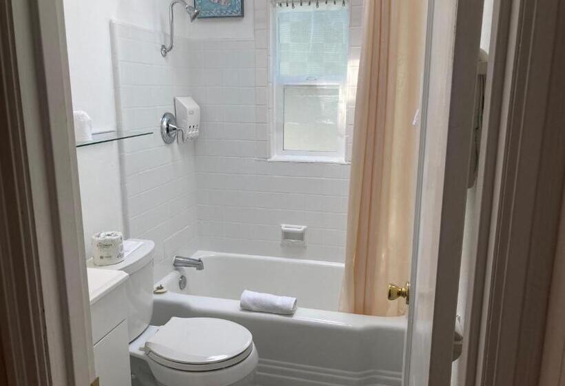 豪华房间, Tillicum Beach Motel   Formerly Deane S Oceanfront Lodge