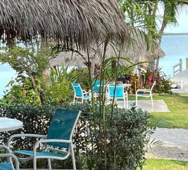 Люкс, Bay Harbor Lodge