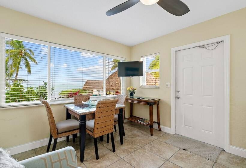 Дом 1 Спальня, Bay Harbor Lodge