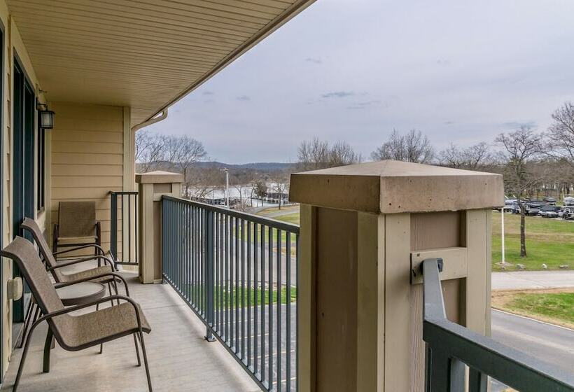 جناح, Port Of Kimberling Marina & Resort