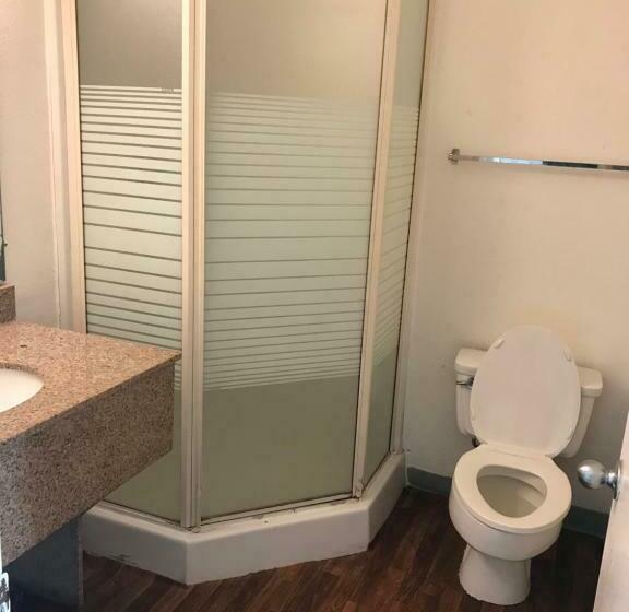 标准间, Travel Inn