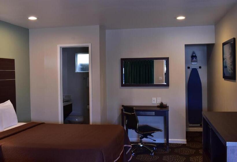 Номер Стандарт 2 Двуспальные Кровати, Country Inn