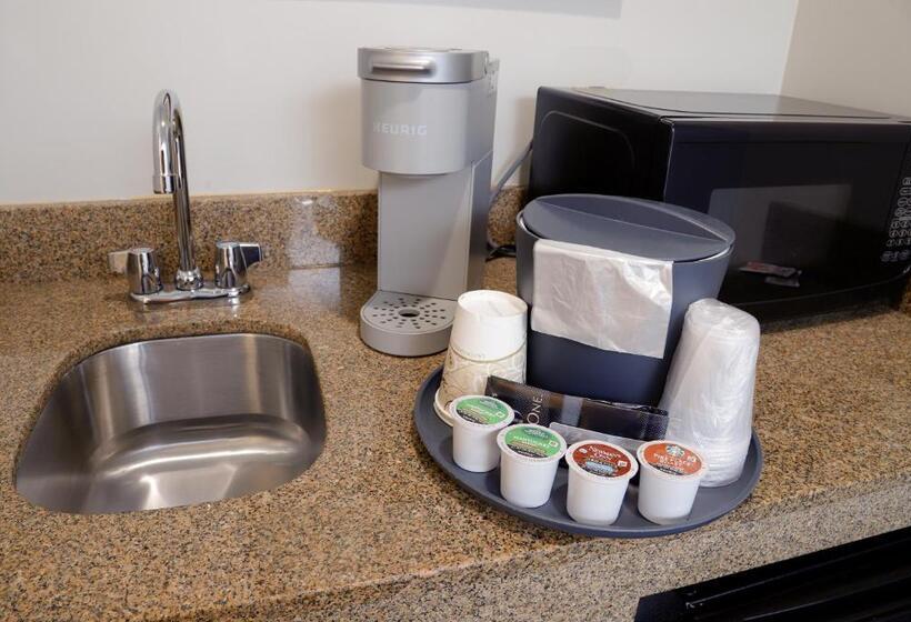 스탠다드 룸 킹사이즈 침대, Golden Apple Inn