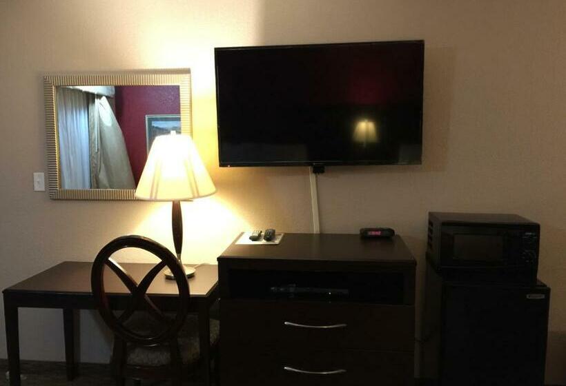 带2个双人床的标准工作室, Pinetree Inn