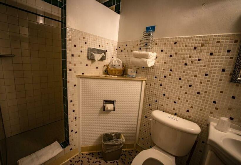 غرفة إقتصادية, Riverside Motel