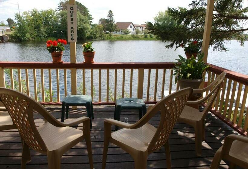 غرفة إقتصادية, Riverside Motel