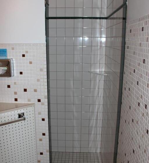 غرفة قياسية سرير كينج, Riverside Motel