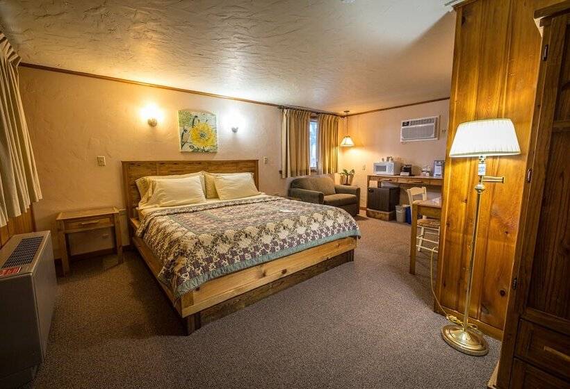 Номер Стандарт, Riverside Motel