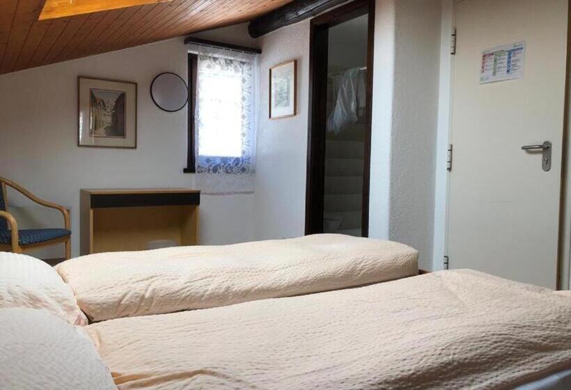 标准间, Pensione Serena