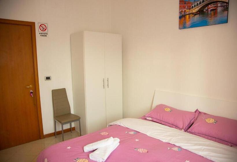 اتاق استاندارد با سرویس بهداشتی مشترک, Bb Ca Venezia