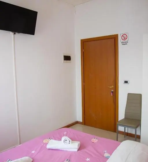 اتاق استاندارد سه تخته با سرویس بهداشتی مشترک, Bb Ca Venezia