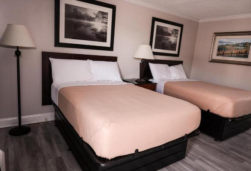 标准间, Riverside Inn And Suites