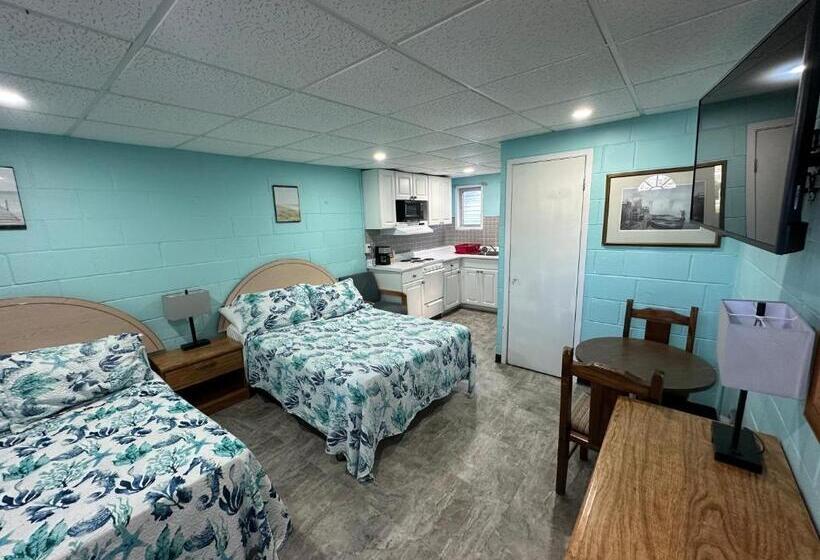 스탠다드 룸 풀장 전망, Old Orchard Beach Motel