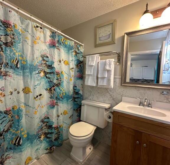 스탠다드 룸 풀장 전망, Old Orchard Beach Motel