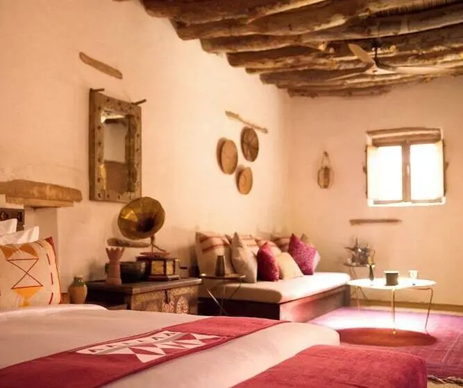 اتاق راحتی, Dar Tantora The House
