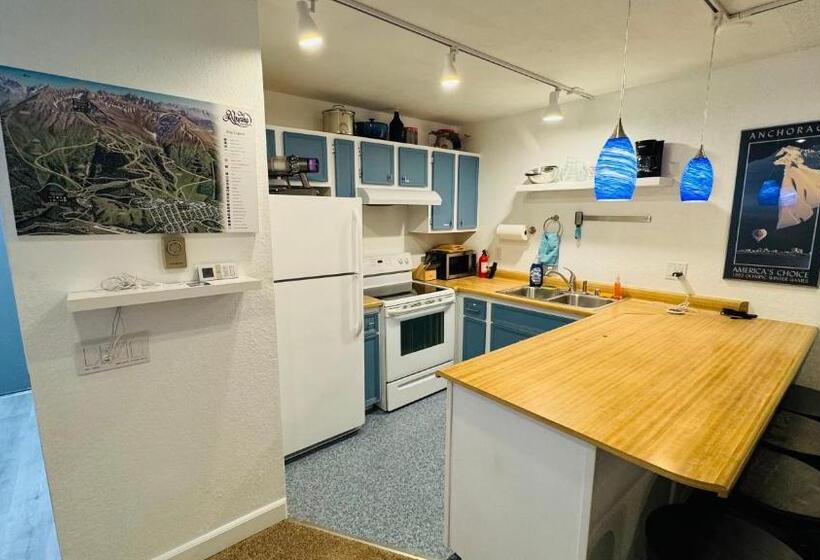 Апартаменты 1 Спальня с Видом, Cute Ski Condo At Base Of Mt Alyeska Prime Location