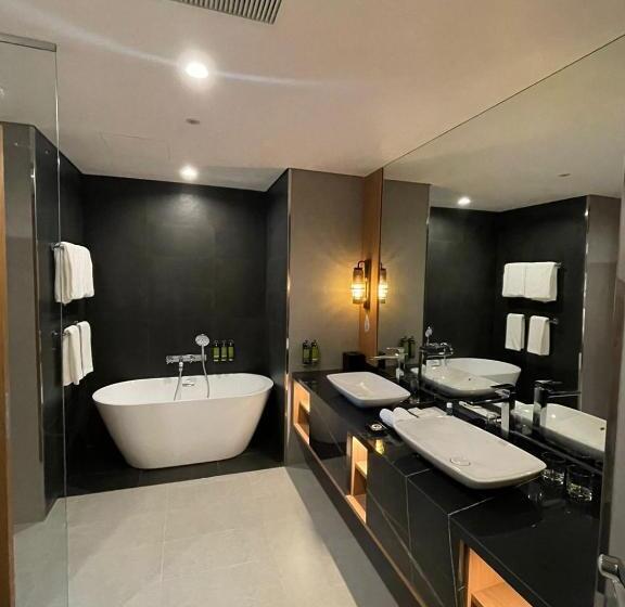 سوییت اجرایی, Millennium Al Masar