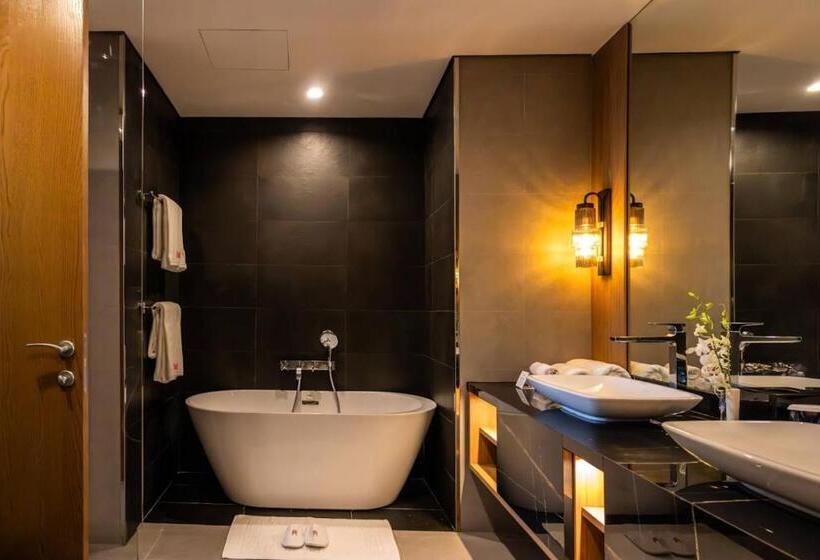 سوییت اجرایی, Millennium Al Masar