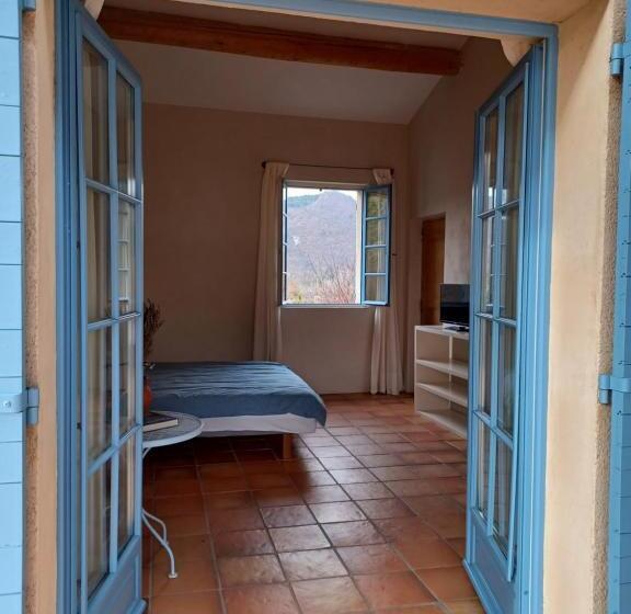 스탠다드 룸 킹사이즈 침대, La Fond De Mière