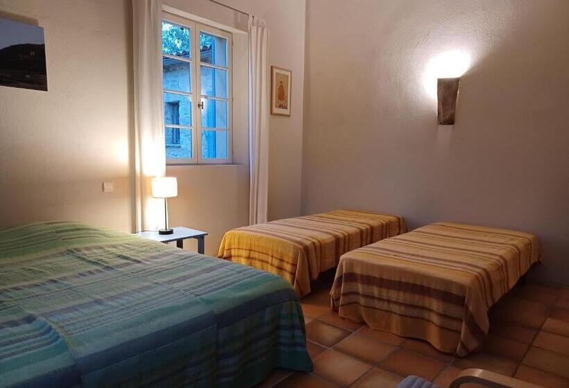 Номер Стандарт, La Fond De Mière