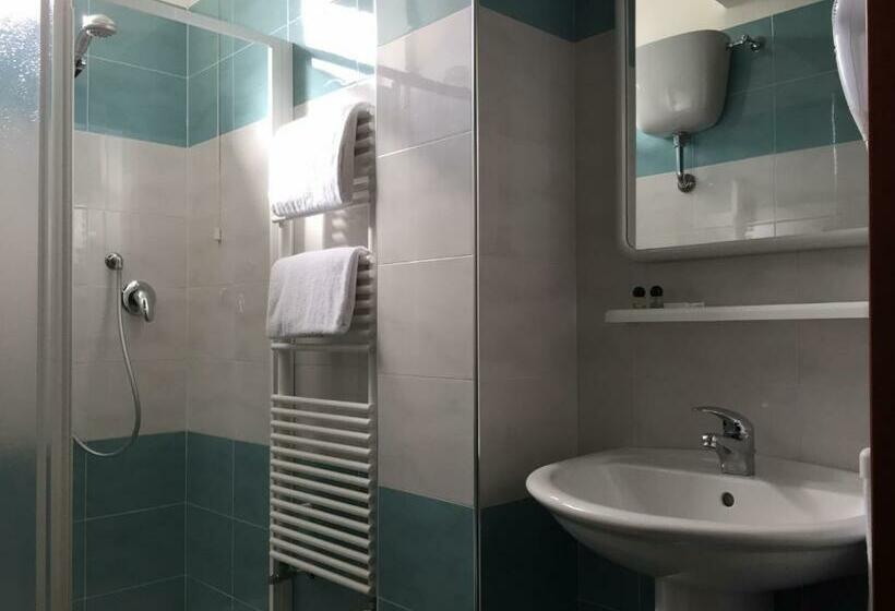 스탠다드 싱글 룸, Cristal