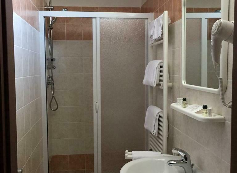 스탠다드 룸, Cristal