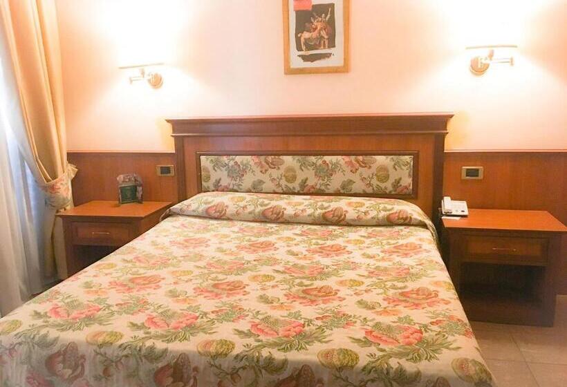 غرفة قياسية فردية, Malaga