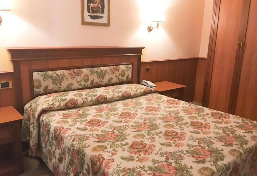 غرفة قياسية فردية, Malaga